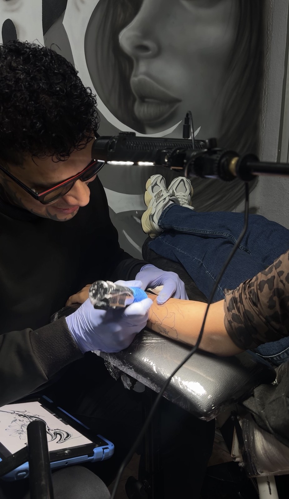 Leon black and grey · Leo Trillos Tattoo · Valencia