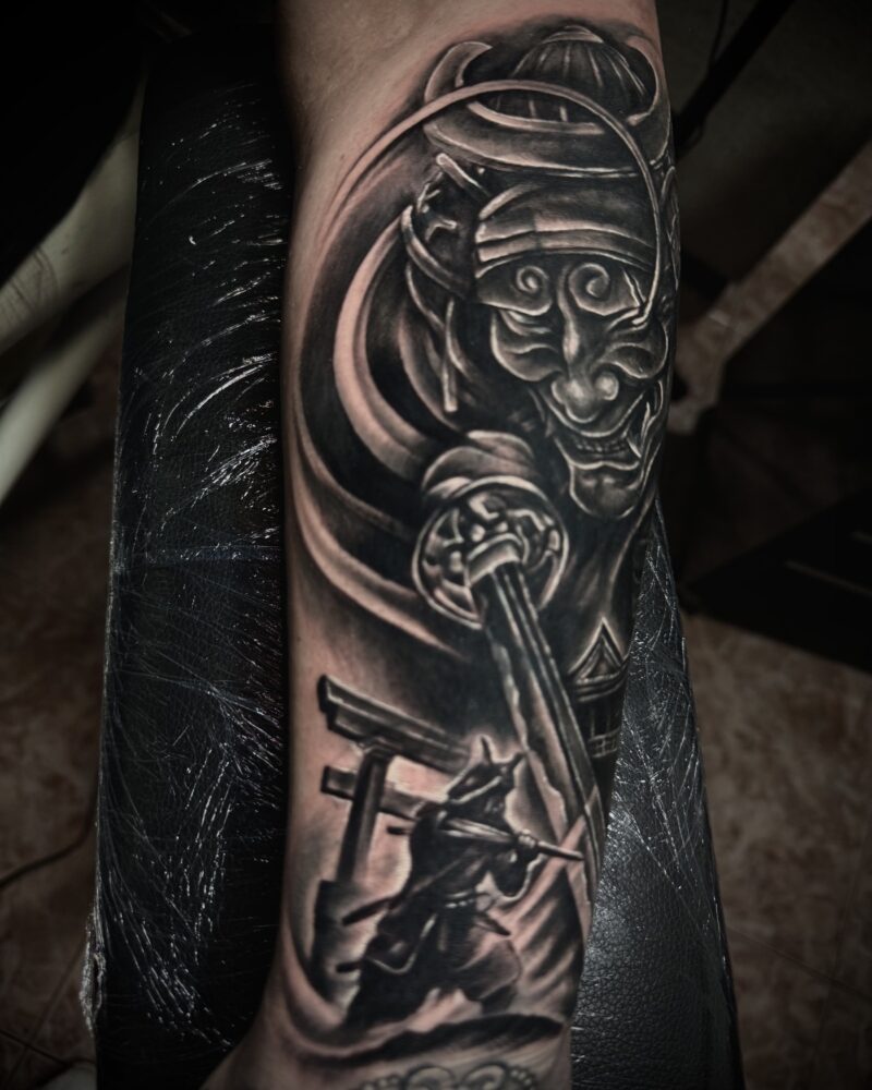 Leon black and grey - Leo Trillos Tattoo